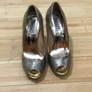 Badgley mischka gold pumps